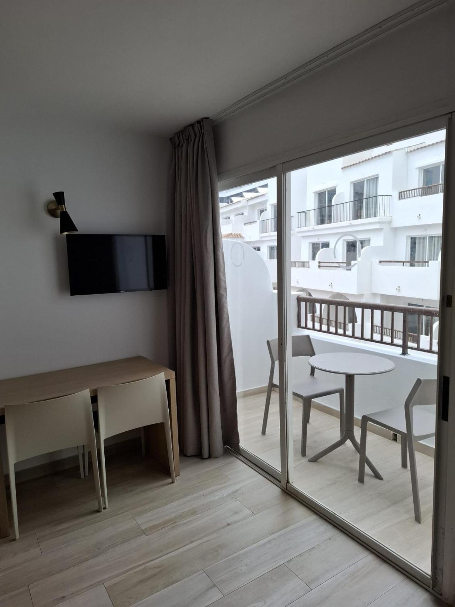 Sunside Ibiza Studios - Only Adults- Formerly Known As Central Park サンアントニオアバド エクステリア 写真