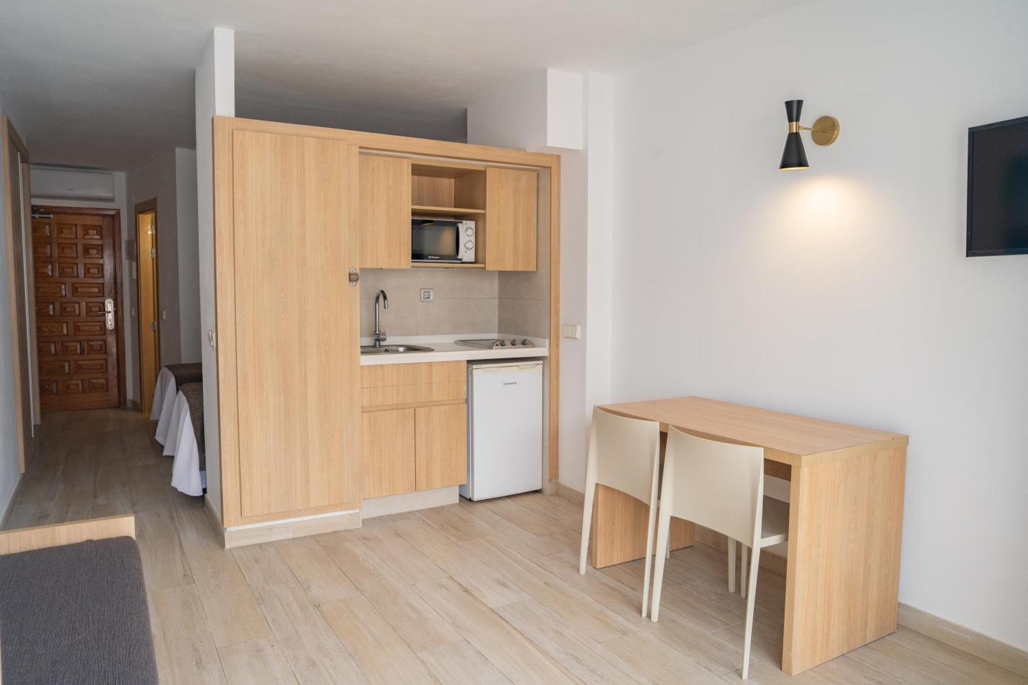 Sunside Ibiza Studios - Only Adults- Formerly Known As Central Park サンアントニオアバド エクステリア 写真