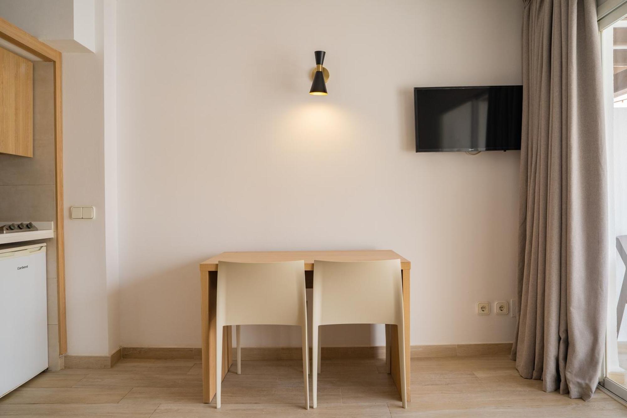 Sunside Ibiza Studios - Only Adults- Formerly Known As Central Park サンアントニオアバド エクステリア 写真