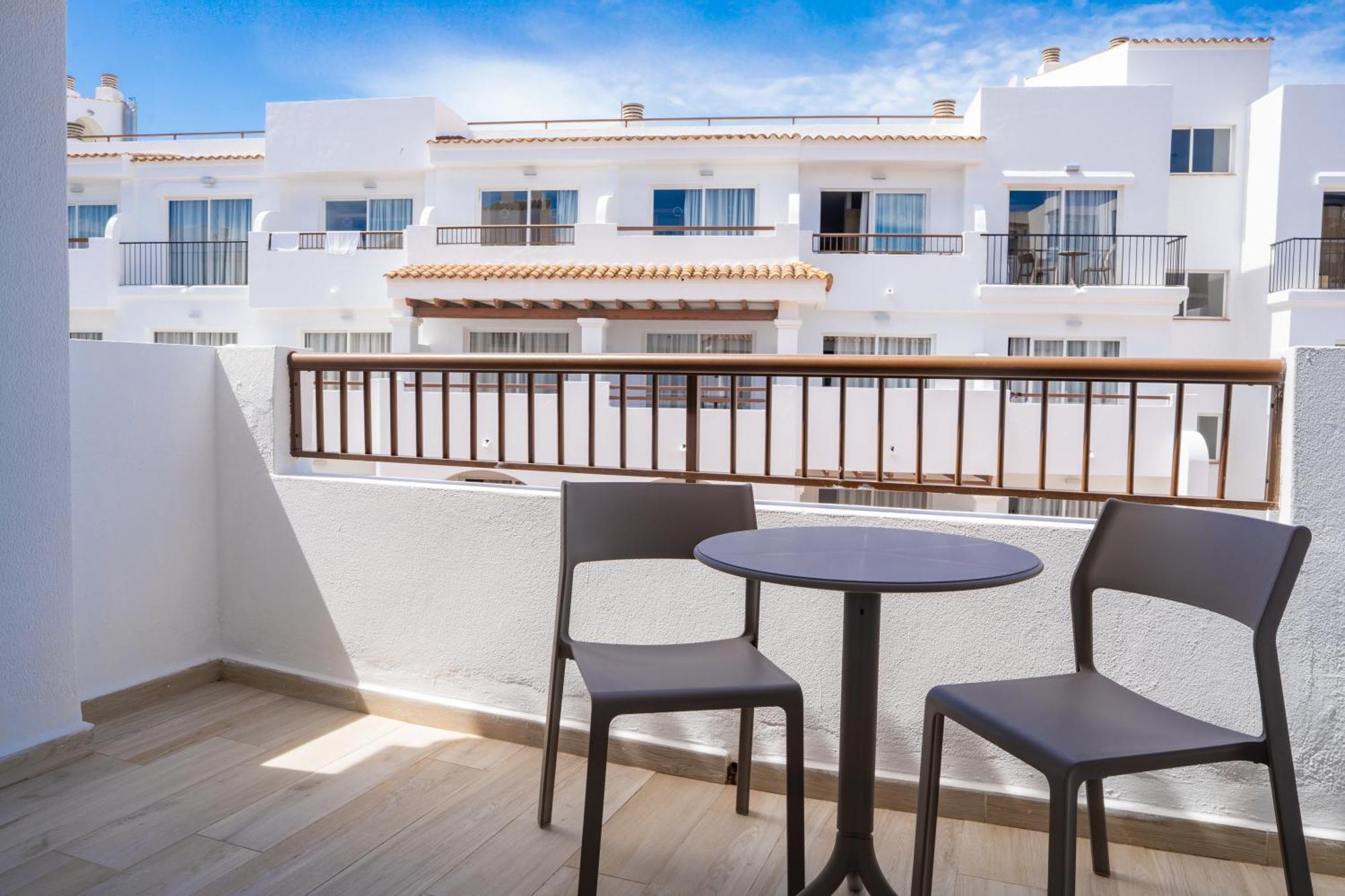 Sunside Ibiza Studios - Only Adults- Formerly Known As Central Park サンアントニオアバド エクステリア 写真