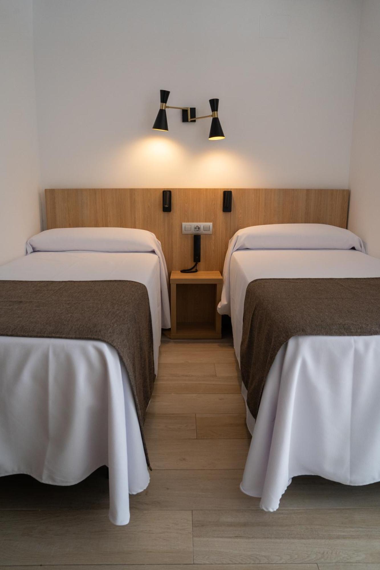 Sunside Ibiza Studios - Only Adults- Formerly Known As Central Park サンアントニオアバド エクステリア 写真